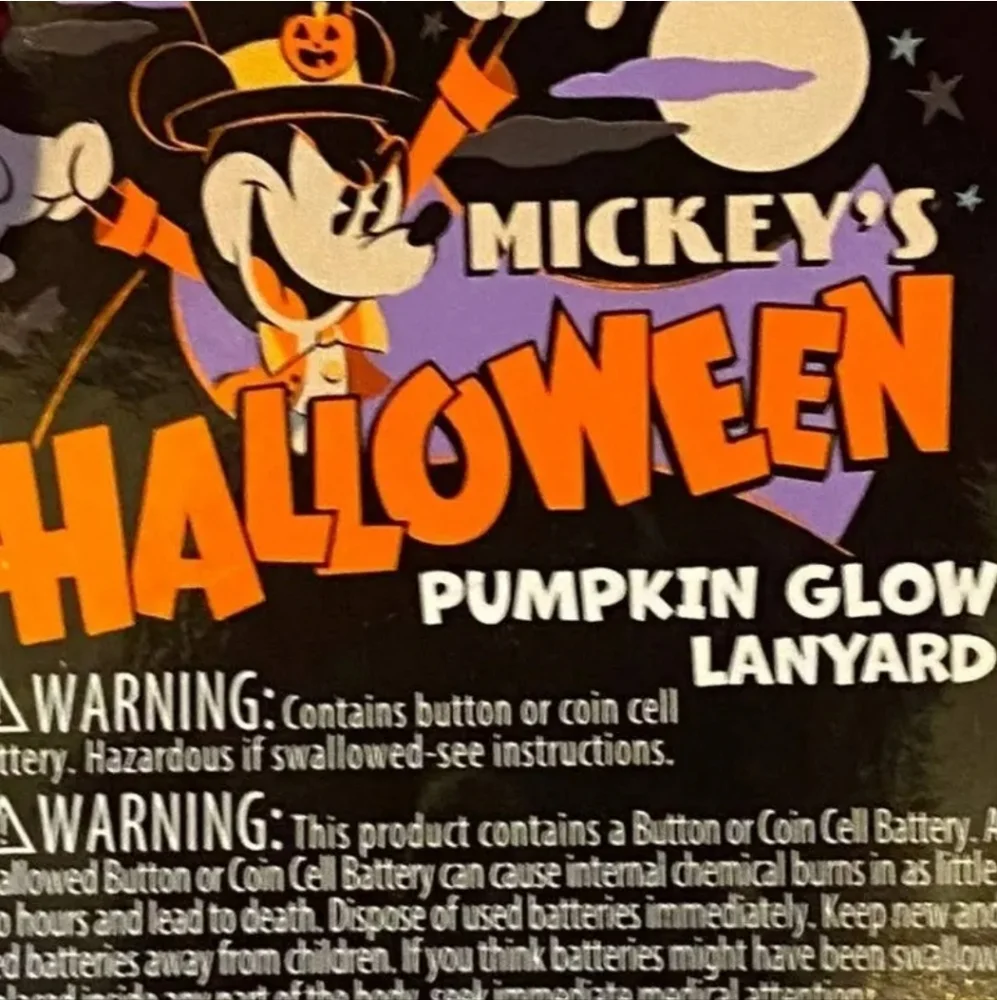 Mickey's Halloween Pumpkin Glow Lanyard - Picture 4 of 6
